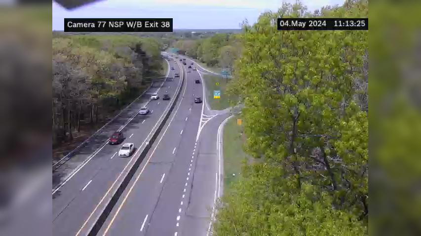 Traffic Cam Muttontown › East: NSP West of Sunnyside Blvd Player