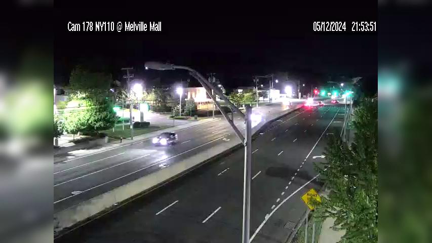Traffic Cam Huntington › North: 110 at Melville Mall South Driveway Player