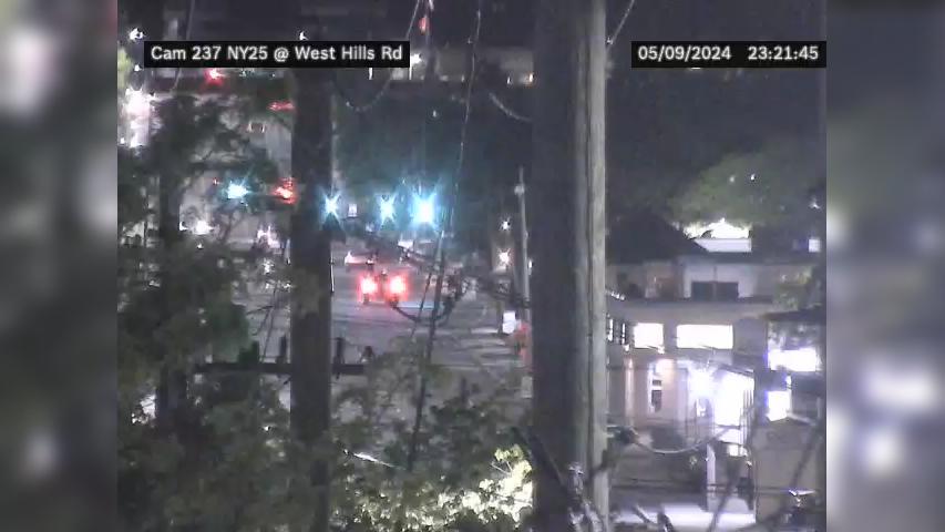 Traffic Cam Huntington: NY 25 at West Hills Road Player