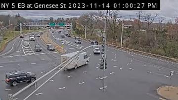 Traffic Cam New Hartford › East: Route 5/12 @ Genesee Street Player