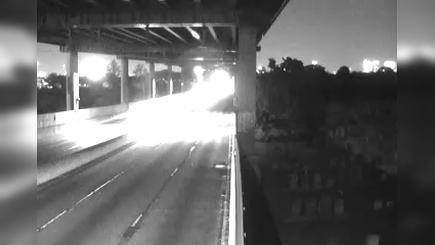 Traffic Cam New York › West: I-495 at 58th Street/Lower Level Player