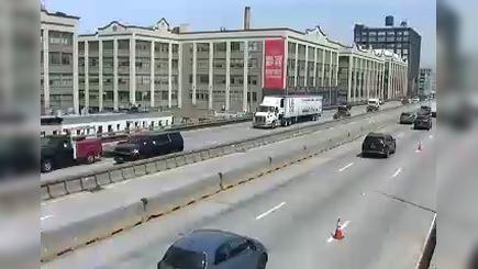 Traffic Cam New York › East: I-278 at 37th street Player