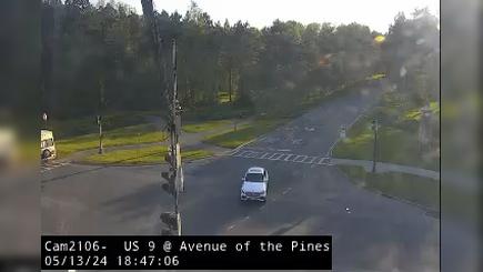 Traffic Cam City of Saratoga Springs › North: US 9 at Avenue of the Pines Player