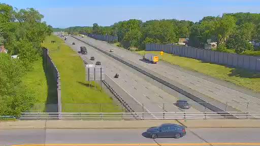 Traffic Cam Normansville › South: I-87 north of Interchange Player