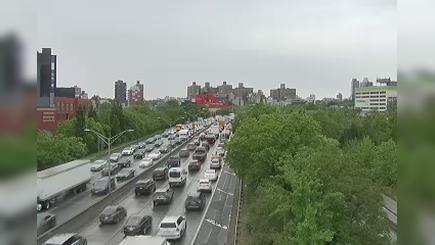 Traffic Cam New York › West: I-278 at Kent Avenue Player