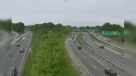 Traffic Cam New York › East: 907M at Roosevelt Avenue Player