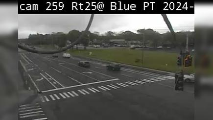 Traffic Cam Lake Grove › West: NY 25 Westbound at Blue Point Road Player