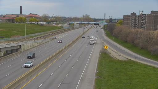 Traffic Cam Buffalo › North: I-190 at Interchange 8 (Niagara Street) Player