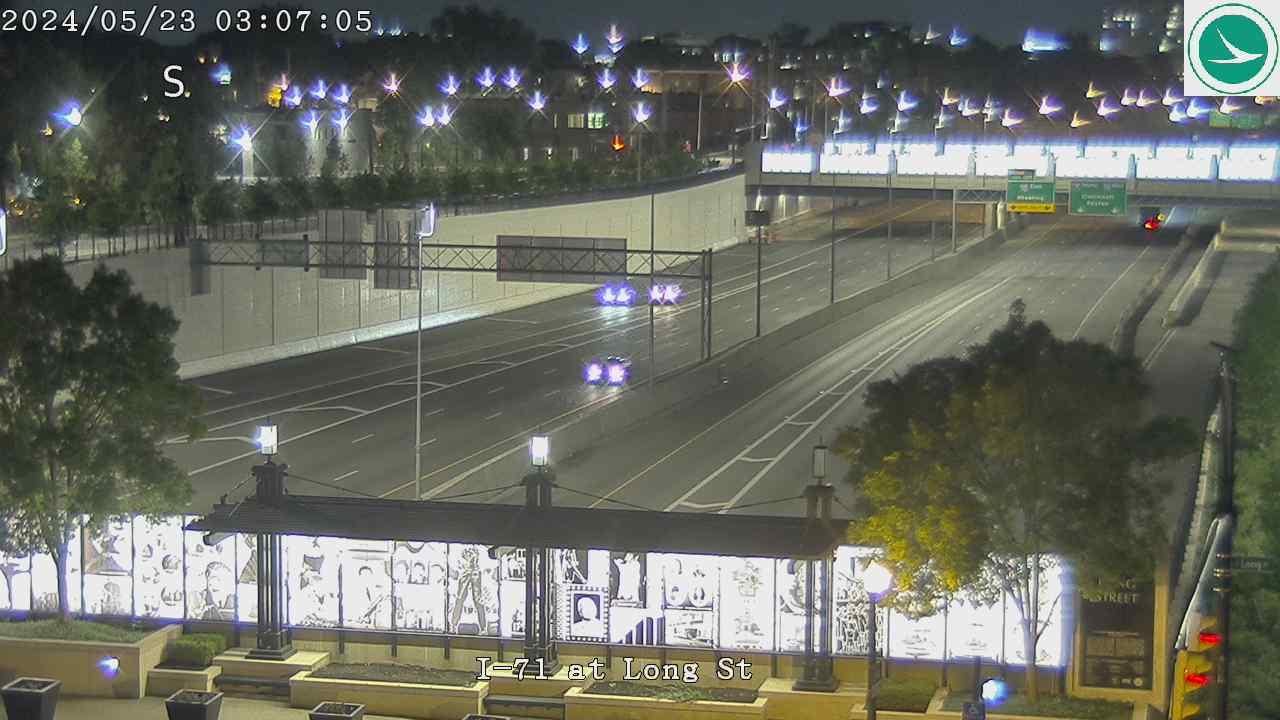 Traffic Cam Jefferson Avenue Historic District: I-71 at Long St Player