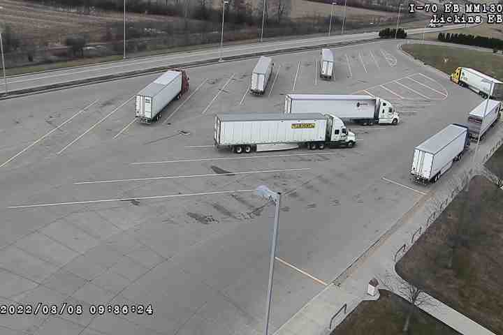 Traffic Cam I-70 EB Licking county rest area Player