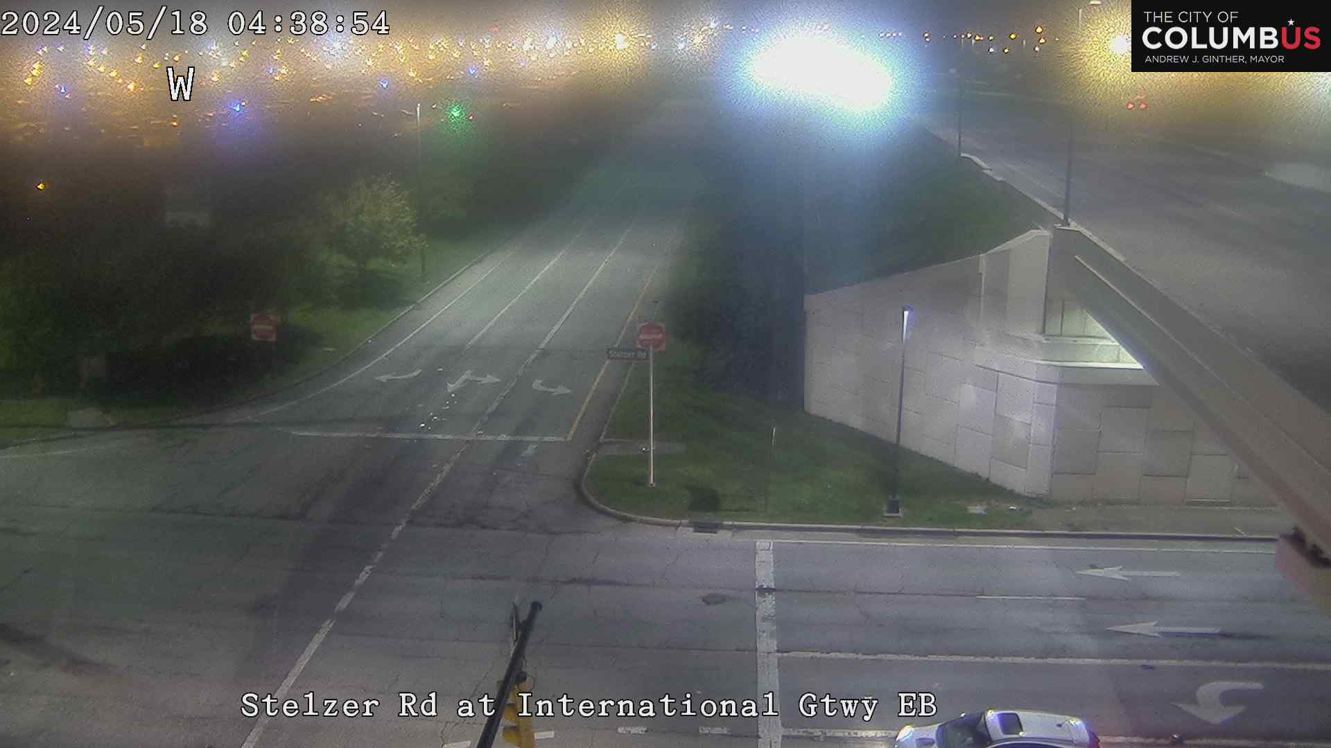 Traffic Cam Stelzer Rd at International Gtwy EB Player