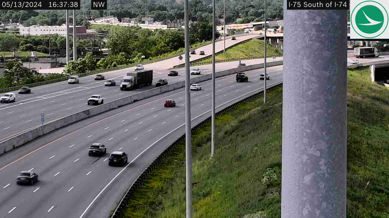 Traffic Cam I-75 at South of I-74 Player