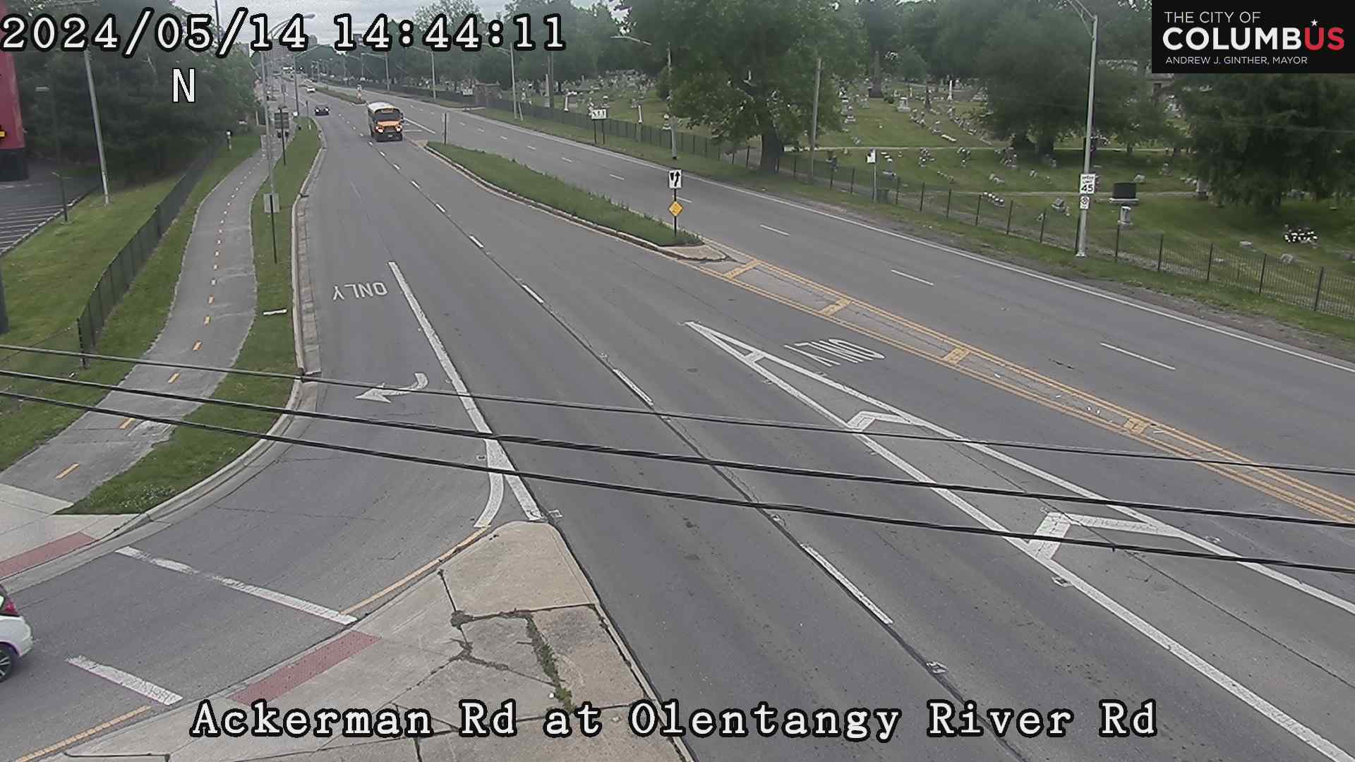 Traffic Cam Ackerman Rd at Olentangy River Rd Player