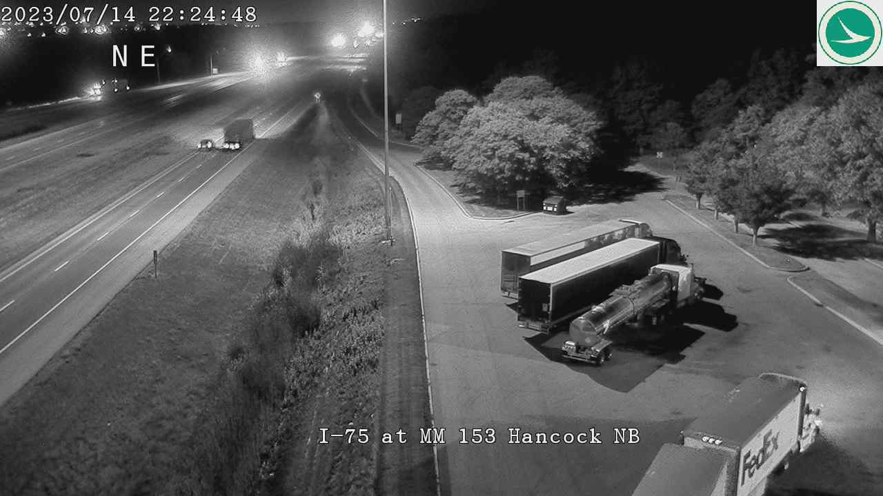 Traffic Cam I-75 NB Hancock county rest area Player