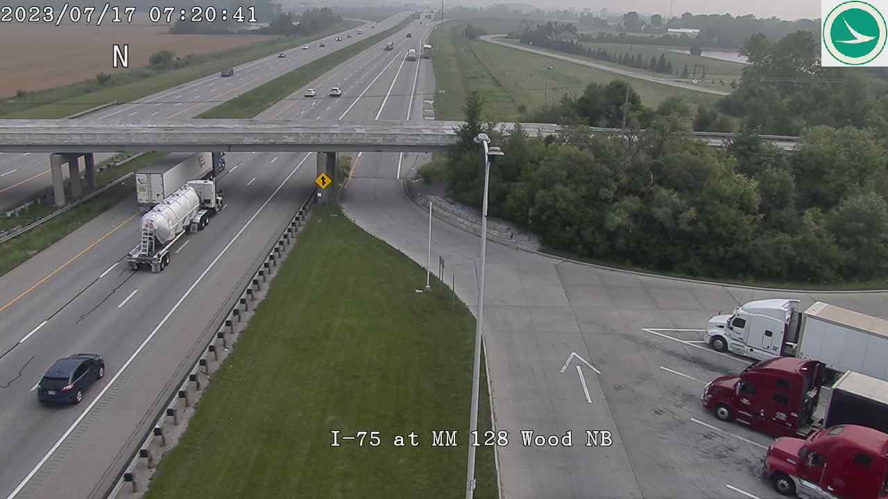 Traffic Cam I-75 NB Wood county rest area Player