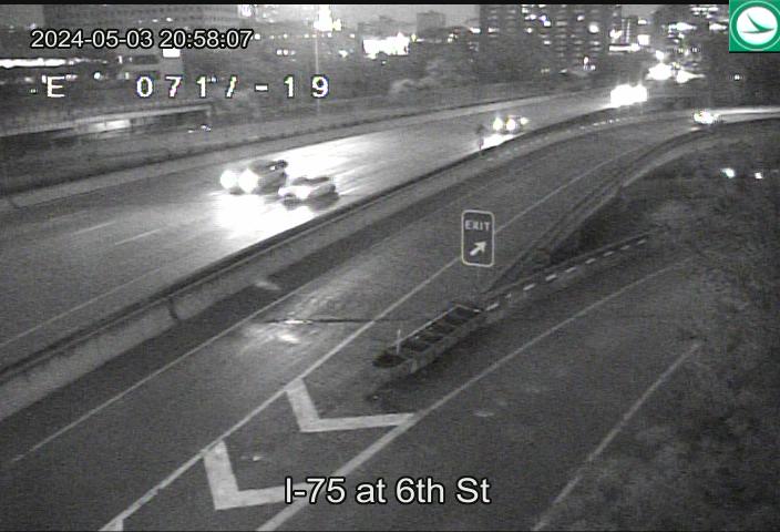 Traffic Cam I-75 at 6th St Player