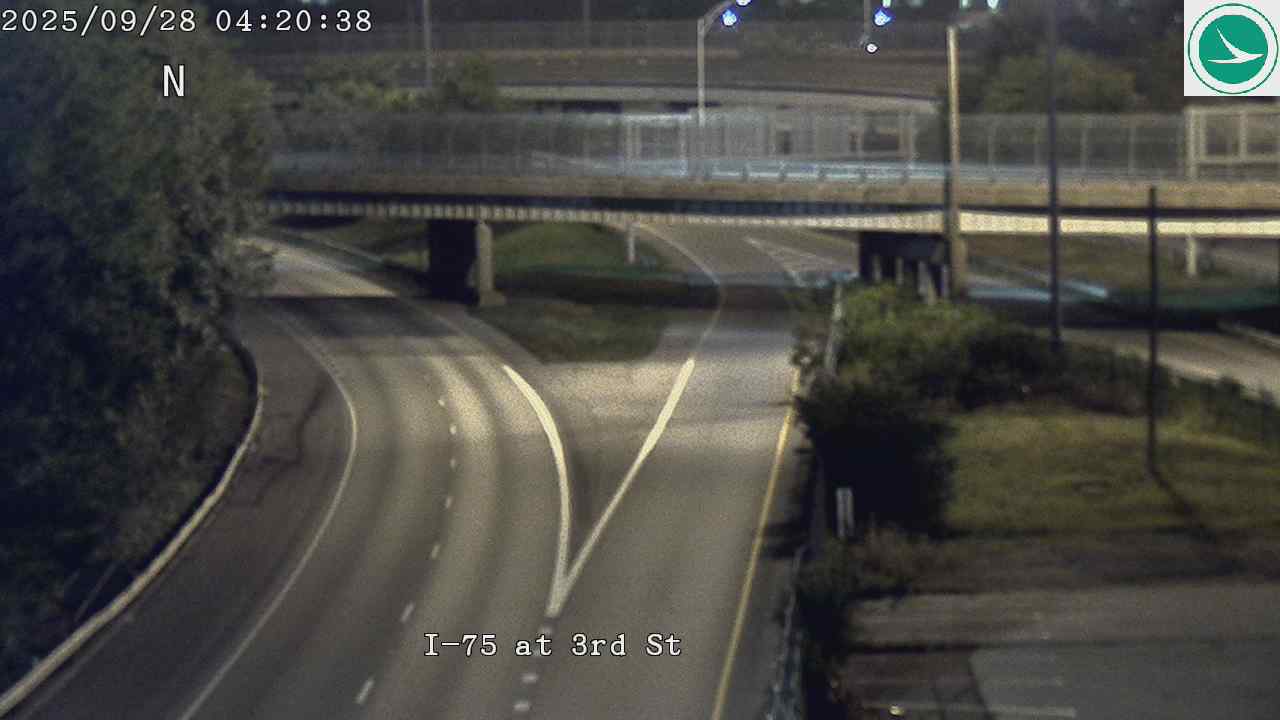 Traffic Cam I-75 at 3rd St Player