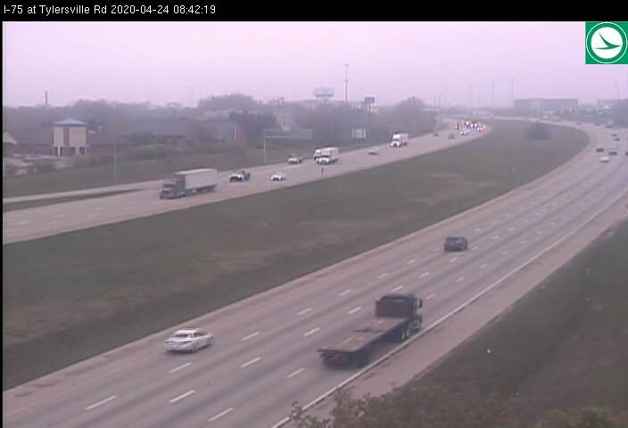 Traffic Cam I-75 at Tylersville Rd Player