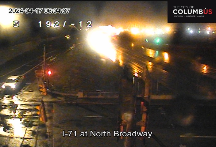 Traffic Cam I-71 at North Broadway St Player