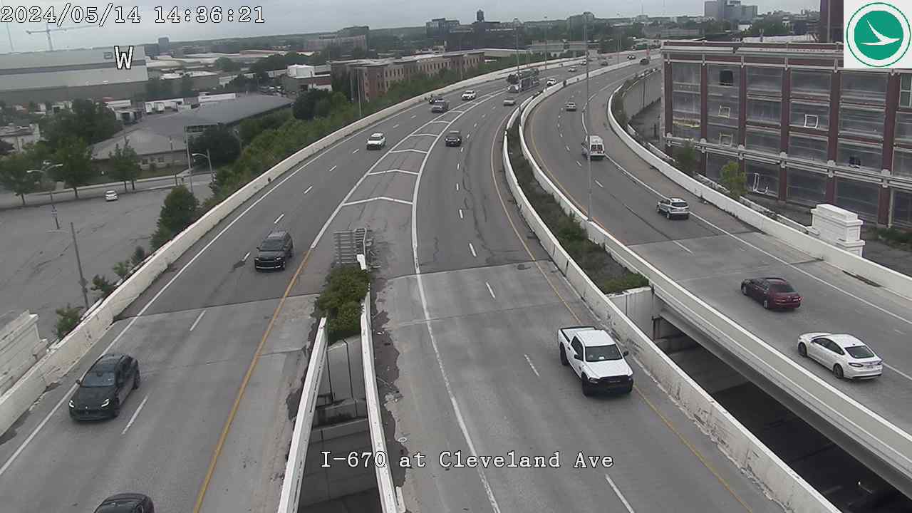 Traffic Cam I-670 at Cleveland Ave Player