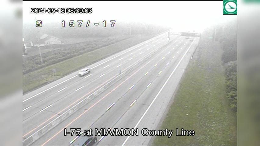 Traffic Cam Ginghamsburg: I-75 at MIA/MON County Line Player