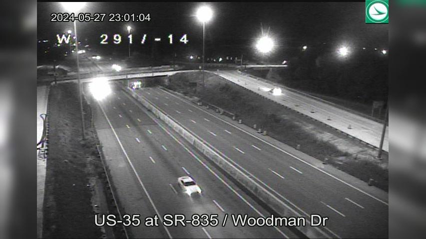 Traffic Cam Riverside: US-35 at SR-835 - Woodman Dr Player