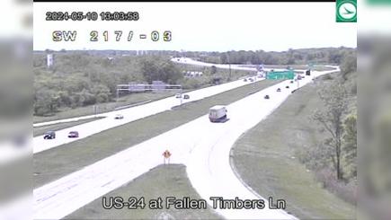 Traffic Cam Maumee: US-24 at Fallen Timbers Ln Player
