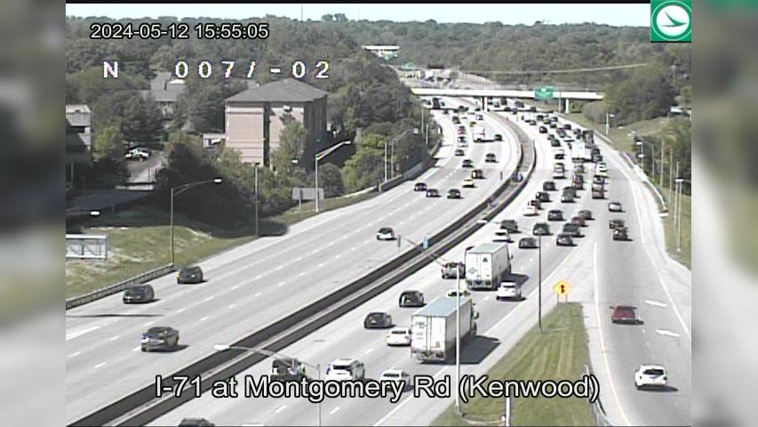 Traffic Cam Kenwood: I-71 at Montgomery Rd Player