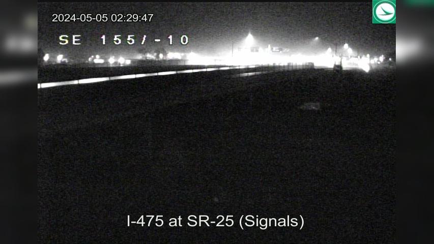 Traffic Cam Maumee: I-475 at SR-25 (Signals) Player