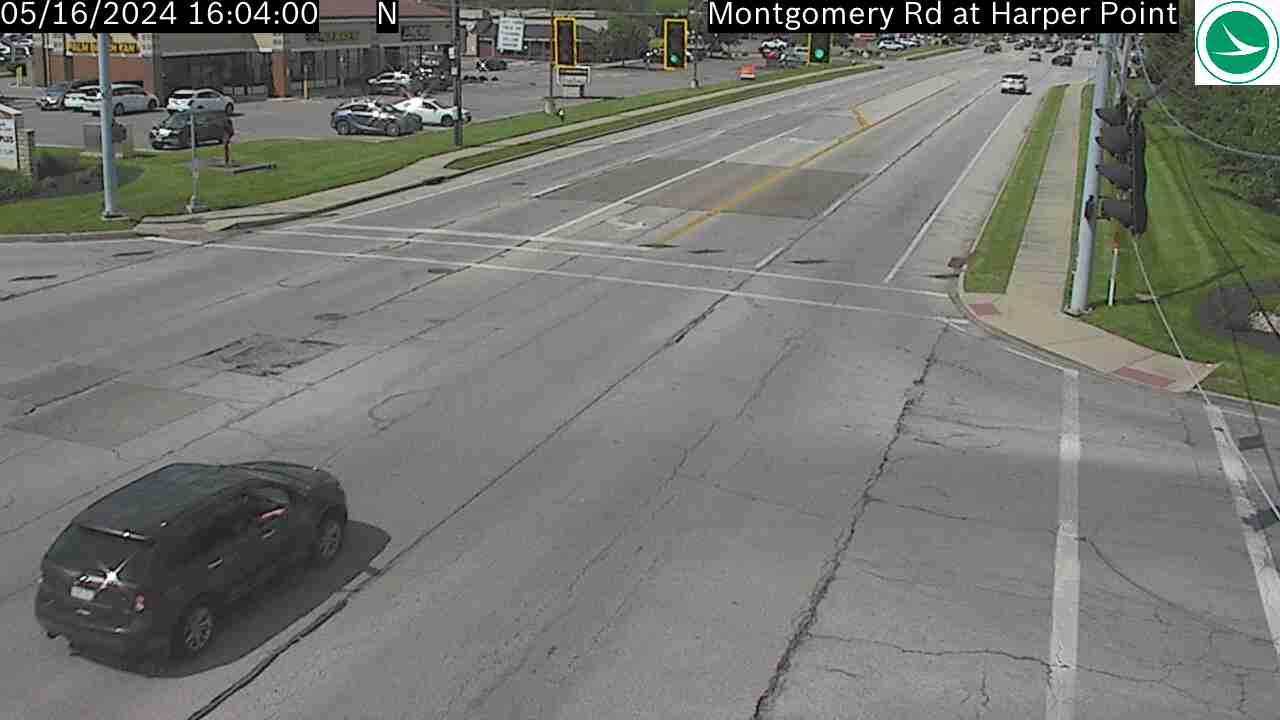 Traffic Cam Sixteen Mile Stand: Montgomery Rd at Harper Point Player