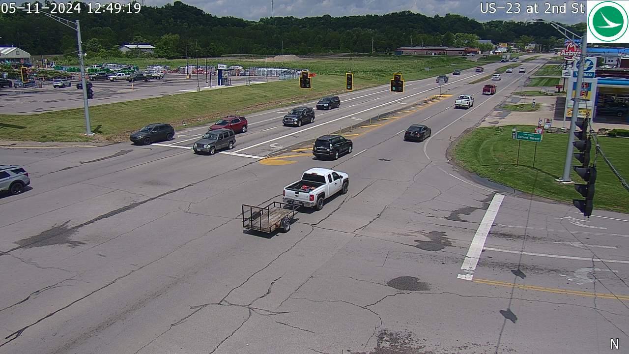 Traffic Cam Waverly: US-23 at 2nd St Player