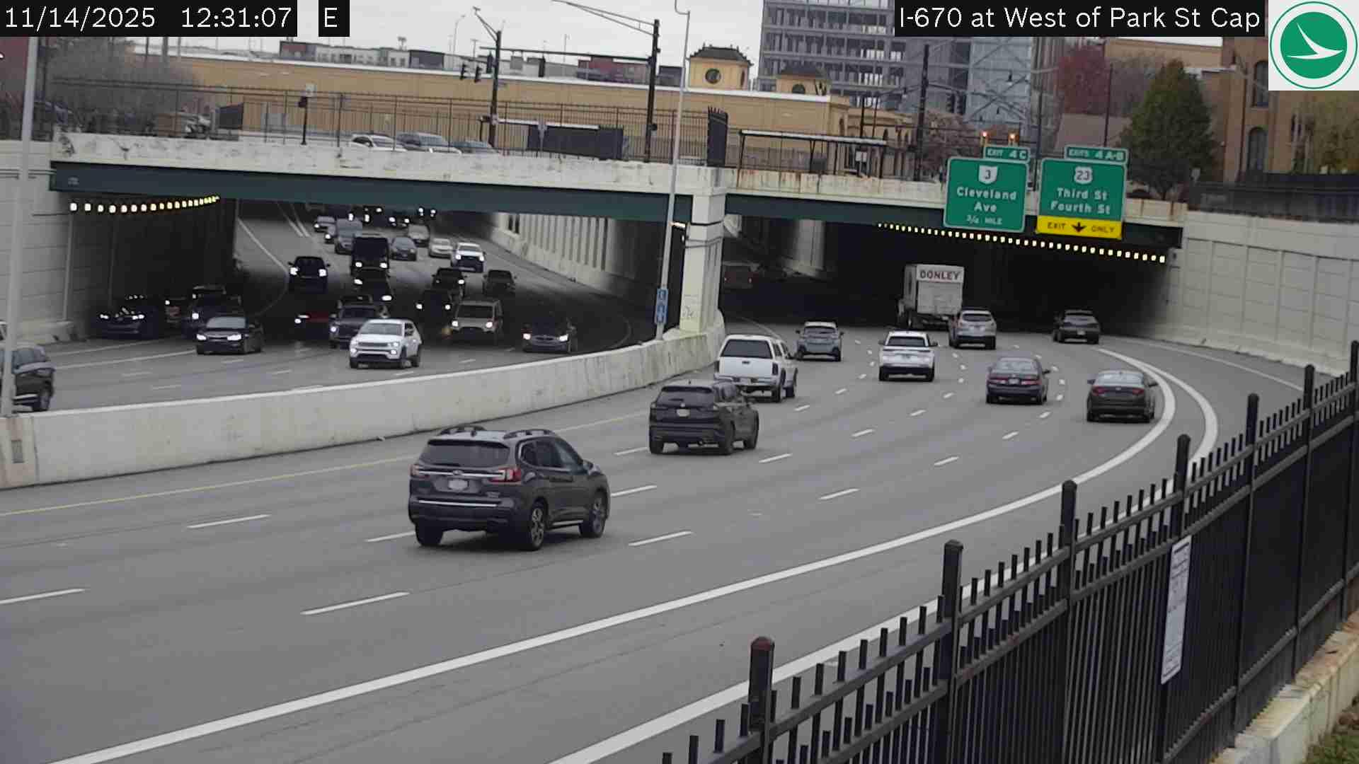 Traffic Cam Park Street District: I-670 at West of Park St Cap Player
