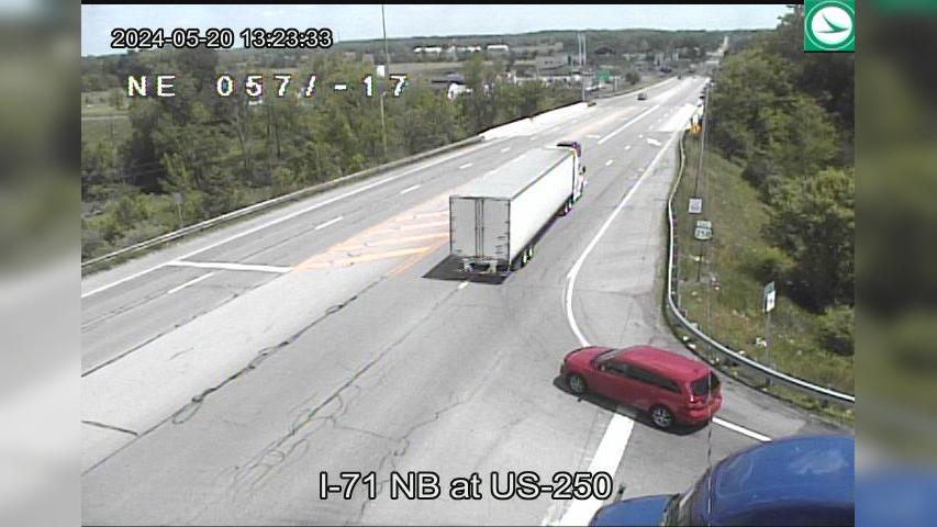 Traffic Cam England: I-71 NB at US-250 Player