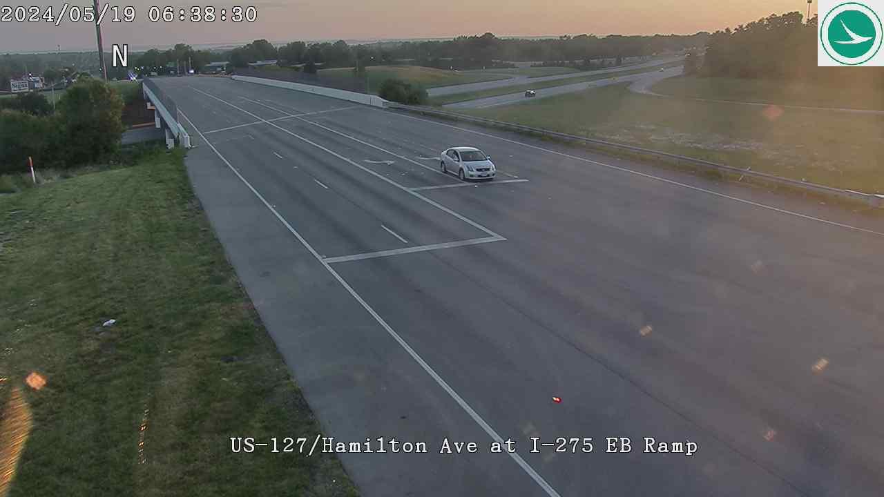 Traffic Cam Mount Healthy Heights: US-127 - Hamilton Ave at I-275 EB Ramp Player