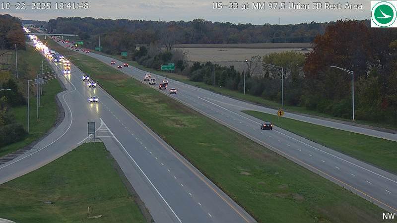 Traffic Cam Dipple: US-33 EB rest area Player