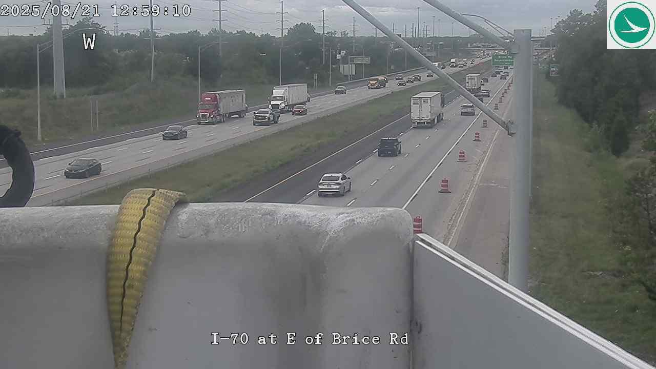 Traffic Cam Columbus: I-70 at East of Brice Rd Player