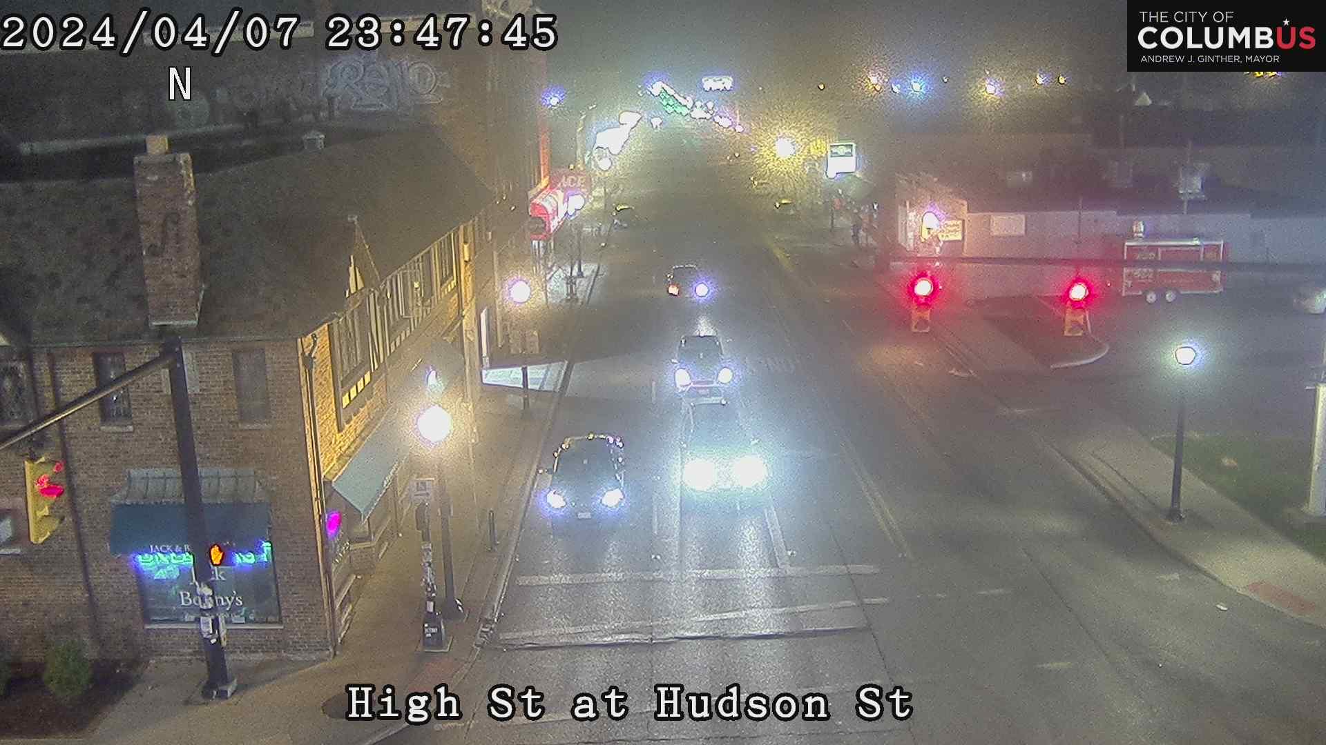 Traffic Cam University District District 2: City of Columbus) High St at Hudson St Player