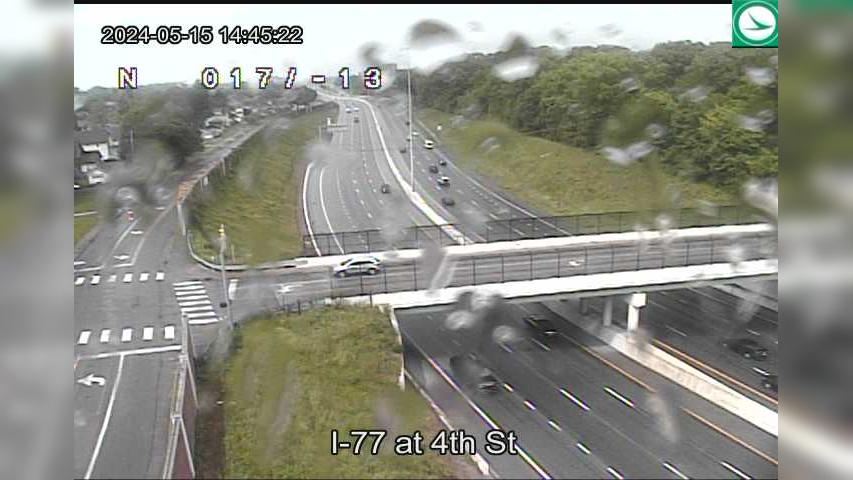 Traffic Cam Canton: I-77 at 4th St Player