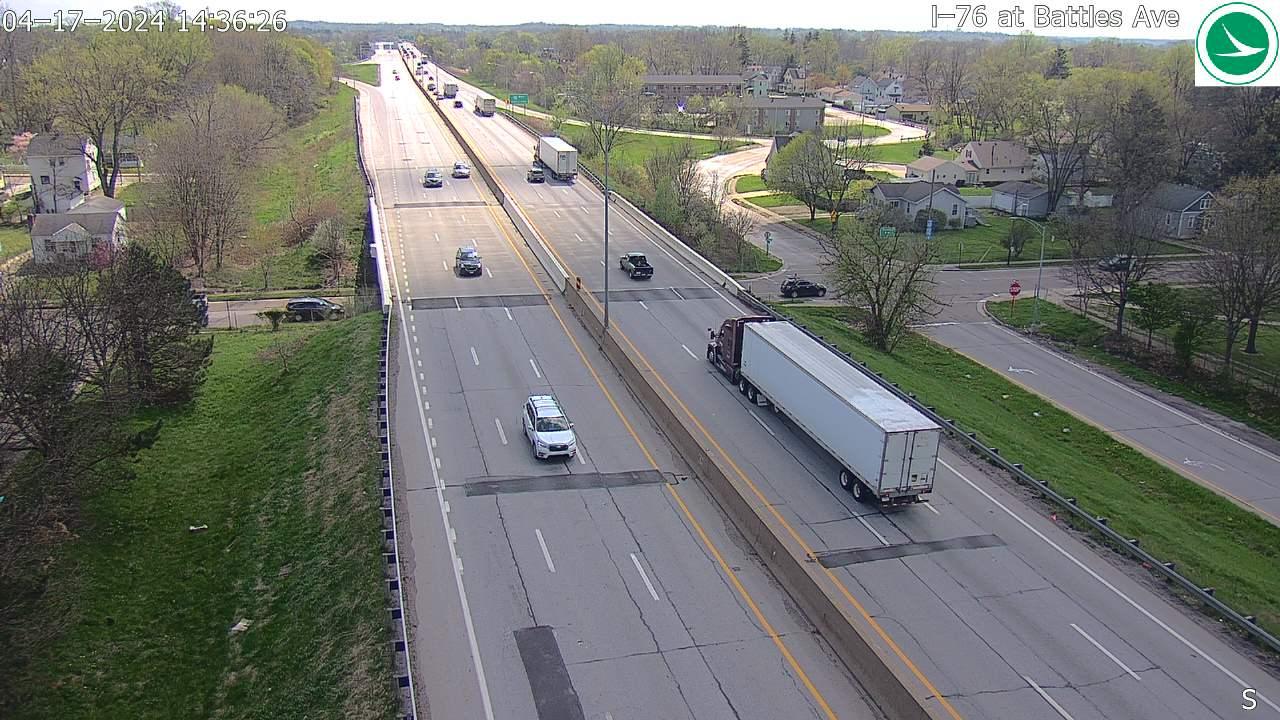 Traffic Cam Akron: I-76 at Battles Ave Player