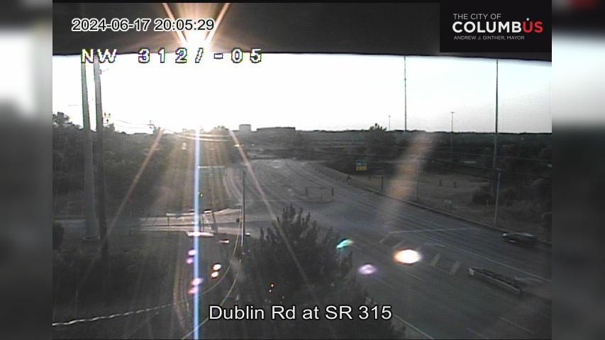 Traffic Cam Columbus: City of - SR-315 at Dublin Rd Player