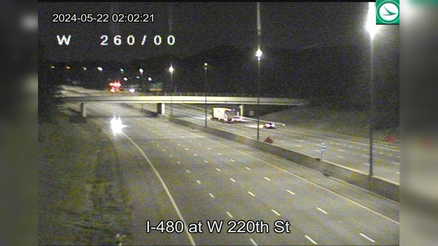 Traffic Cam Fairview Park: I-480 at W 220th St Player