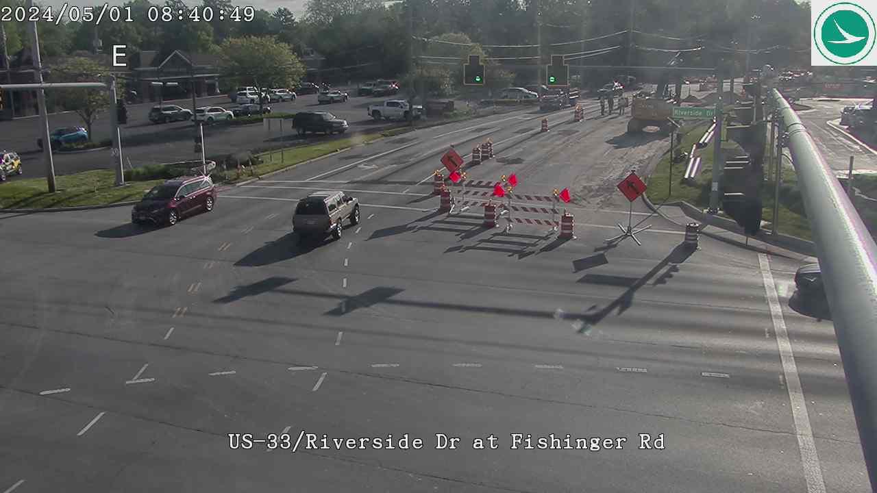 Traffic Cam Upper Arlington: US-33/Riverside Dr at Fishinger Rd Player