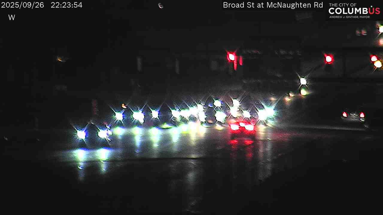 Traffic Cam Columbus: City of - Broad St at McNaughten Rd Player