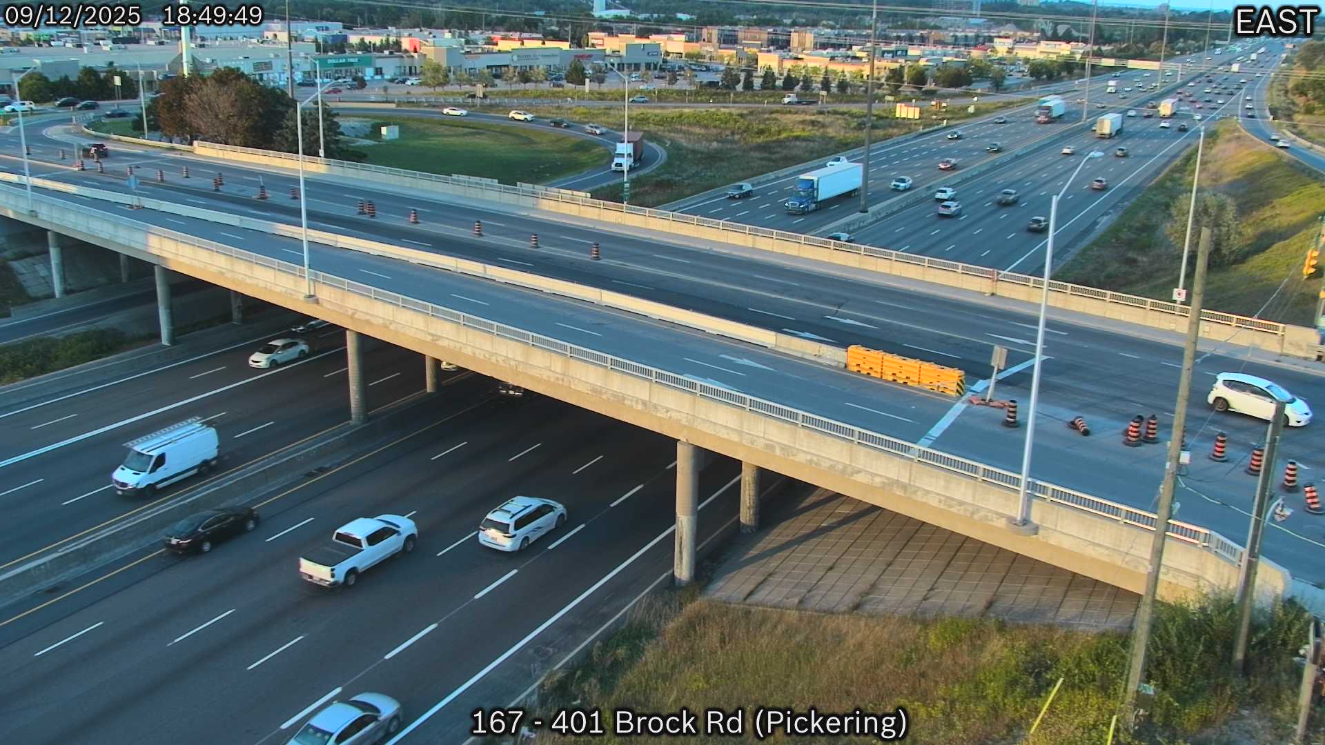 Traffic Cam Highway 401 near Brock Road Player