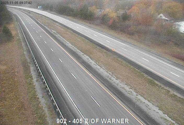 Traffic Cam Highway 405 East of Warner Road Player