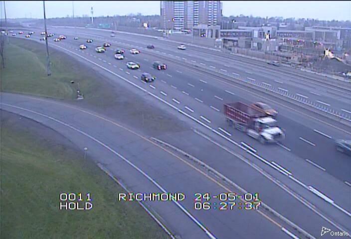Traffic Cam South side of Highway 417 between Highway 416 and Richmond Road Player