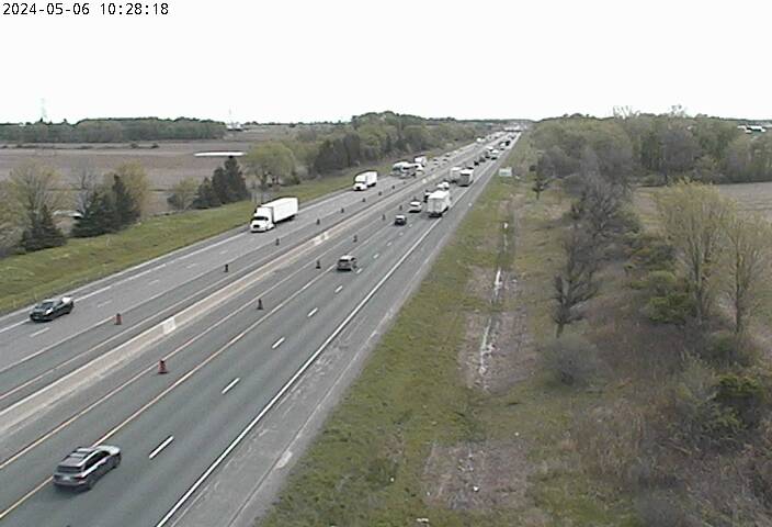 Highway 401 near Old Victoria Road South Traffic Camera