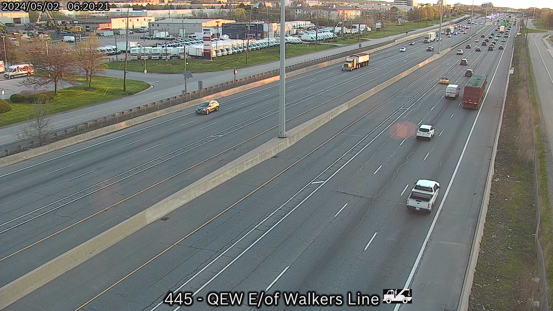 Traffic Cam QEW between Walkers Line and Appleby Line Player