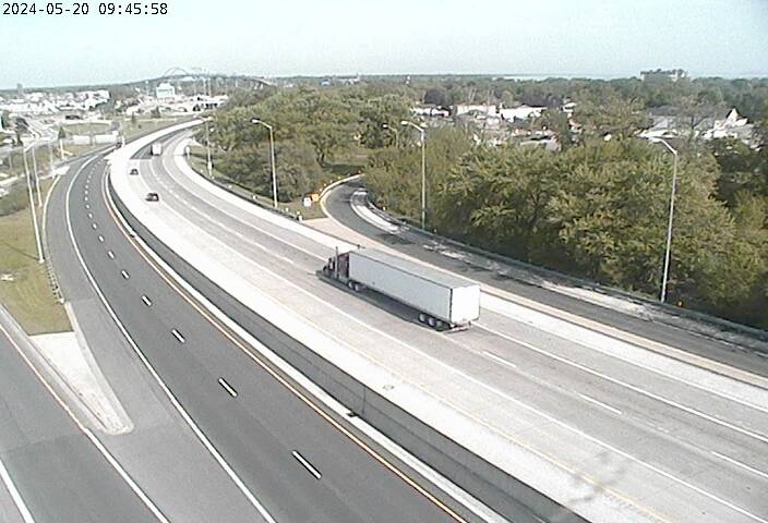 Traffic Cam Highway 402 near Front Street North Player