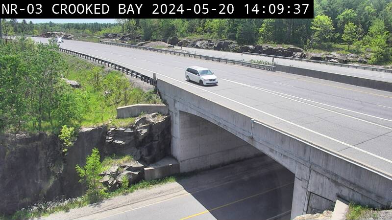 Traffic Cam Highway 400 at Bay Road - South Player